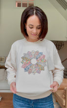 Load image into Gallery viewer, Dresden Plate Block